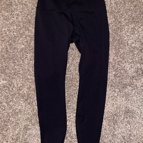 Lululemon Wunder Under Leggings 25”, Size 8 - Picture 2 of 6